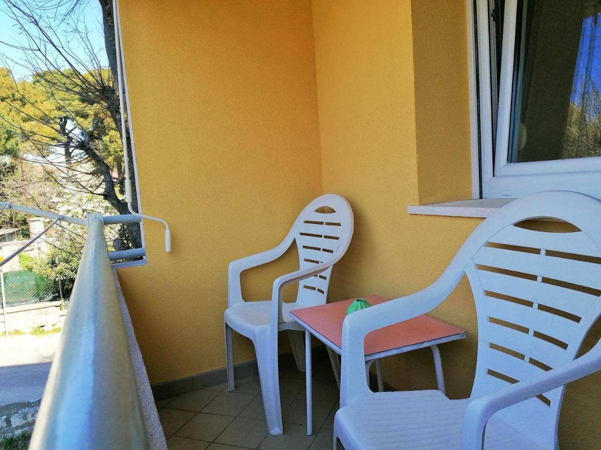 Bright & Cozy Pula Exterior foto